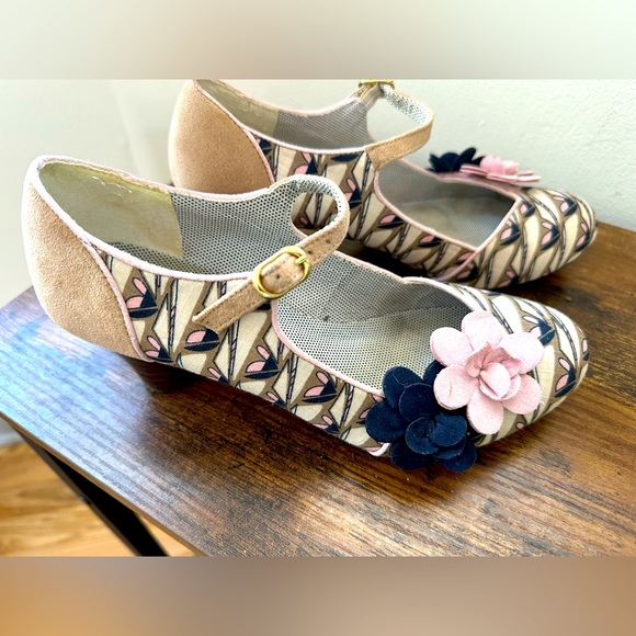 ruby shoo Shoes - Size 37 Like new Ruby Shoo pink/navy floral maryjanes